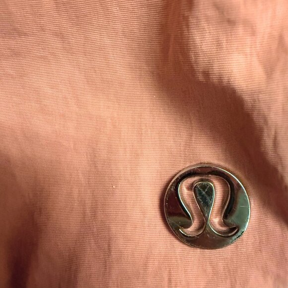 🧡 Lululemon Everywhere Belt Bag in Apricot (One Size) - Picture 5 of 9